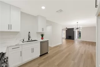 Photo #6: 2729401 Listing 