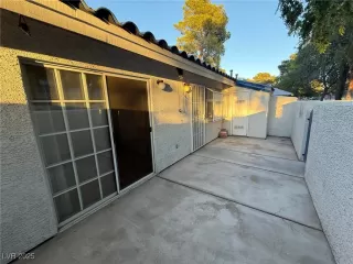 Photo #5: 2729411 Listing