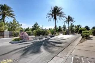 Photo #2: 2729415 Listing 