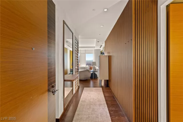 MLS: 2729421 Condo For Sale