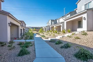 Photo #1: 2729433 Listing