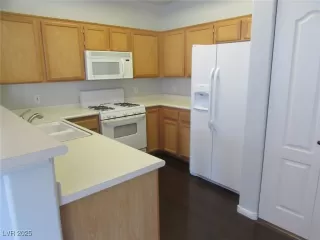 Photo #3: 2729437 Listing 