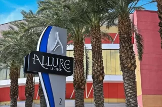 Photo #2: 2729442 Listing 