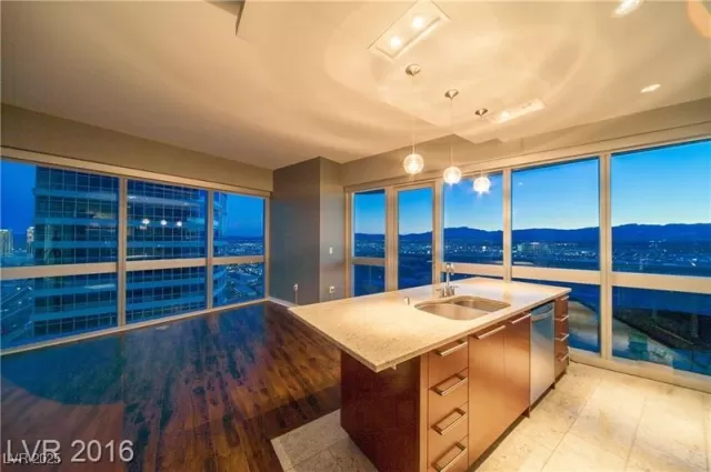 MLS: 2729466 Condo For Sale
