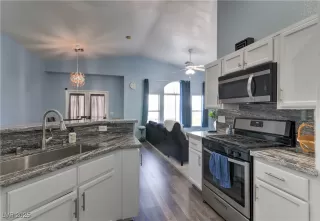 Photo #1: 2729496 Listing