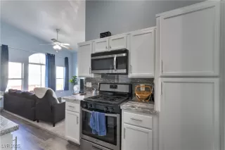 Photo #3: 2729496 Listing