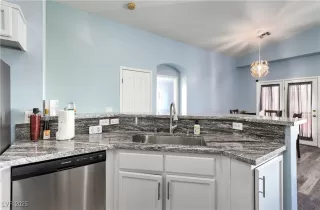 Photo #5: 2729496 Listing