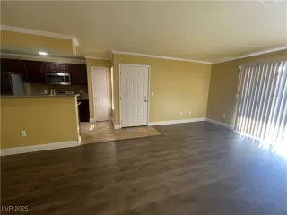 Photo #3: 2729501 Listing 