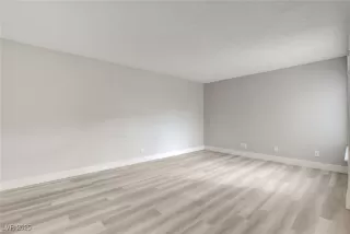 Photo #3: 2729507 Listing