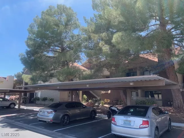 MLS: 2729534 Condo For Sale