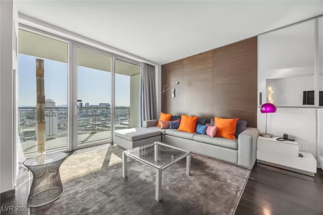 MLS: 2729540 Condo For Sale
