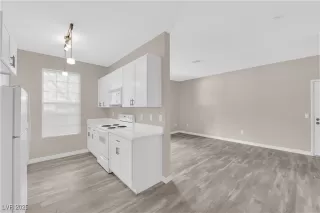 Photo #6: 2729541 Listing