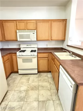 Photo #3: 2729544 Listing 