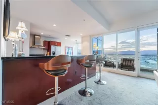 Photo #3: 2729545 Listing