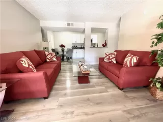 Photo #2: 2729554 Listing