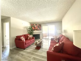 Photo #3: 2729554 Listing