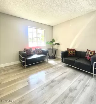 Photo #6: 2729554 Listing