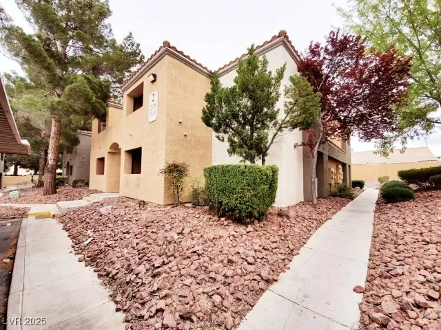 MLS: 2729577 Condo For Sale