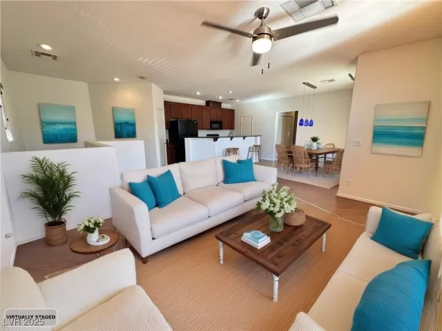 MLS: 2729586 Condo For Sale