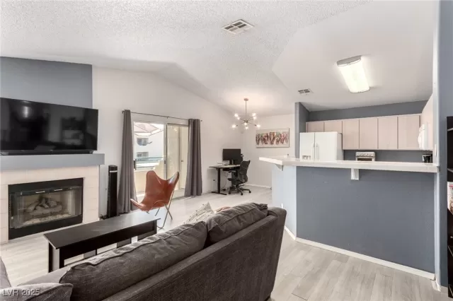 MLS: 2729591 Condo For Sale