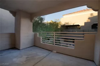 Photo #3: 2729597 Listing