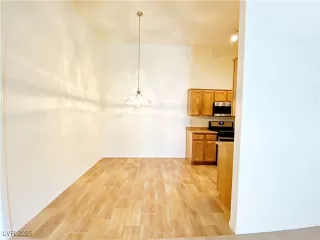 Photo #2: 2729602 Listing 