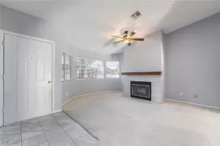 Photo #5: 2729604 Listing