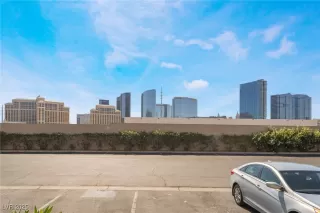 Photo #2: 2729605 Listing 