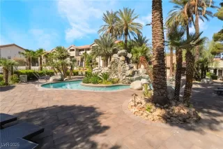 Photo #3: 2729605 Listing 