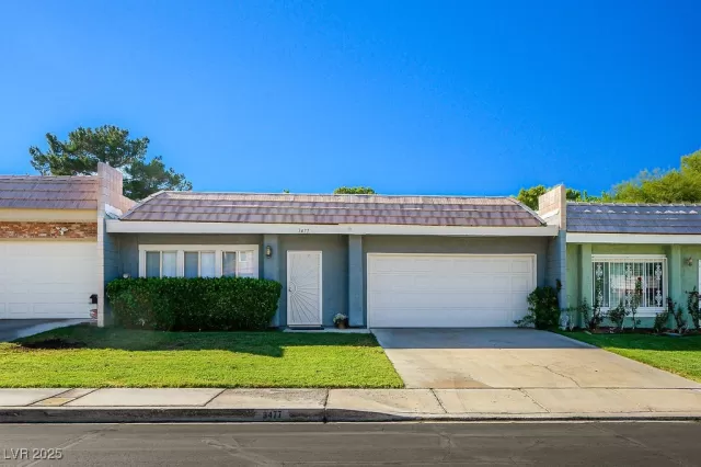 MLS: 2729613 Condo For Sale