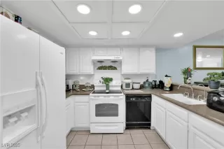 Photo #3: 2729620 Listing