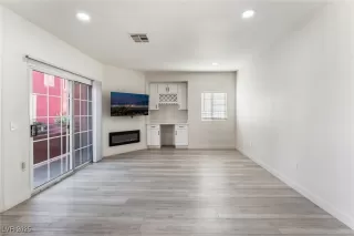 Photo #2: 2729642 Listing 