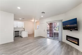 Photo #4: 2729642 Listing 