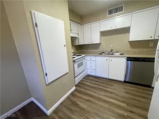 Photo #1: 2729676 Listing 