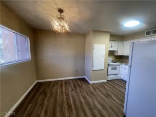 Photo #3: 2729676 Listing 
