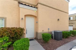Photo #1: 2729688 Listing 