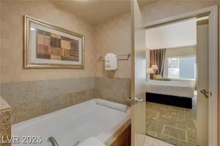 Photo #3: 2729695 Listing 