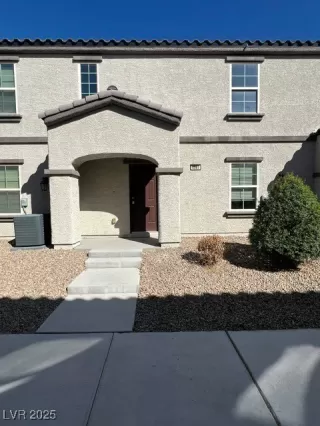 Photo #1: 2729703 Listing