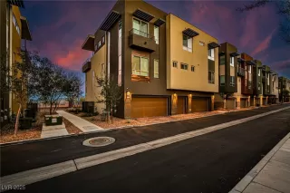 Photo #2: 2729717 Listing 