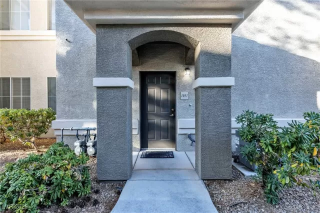 MLS: 2729724 Condo For Sale