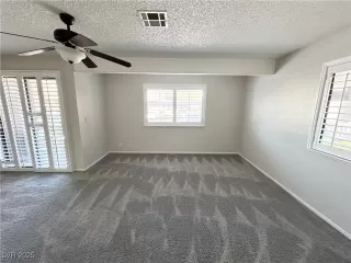 Photo #4: 2729731 Listing 