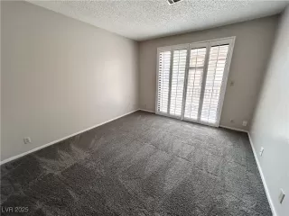 Photo #6: 2729731 Listing 