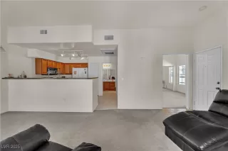 Photo #6: 2729737 Listing 