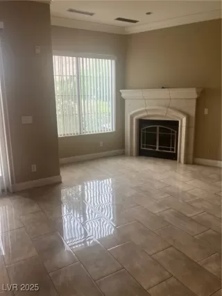 Photo #5: 2729759 Listing 