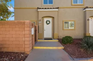 Photo #1: 2729770 Listing 