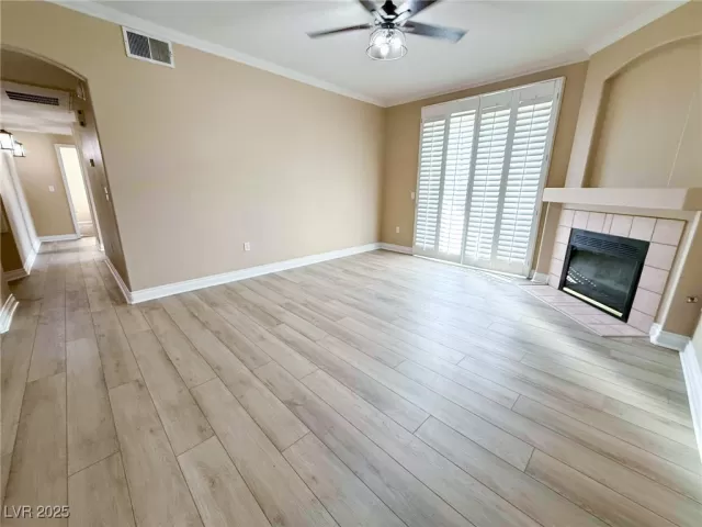 MLS: 2729776 Condo For Sale