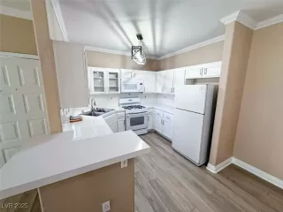 Photo #4: 2729776 Listing 