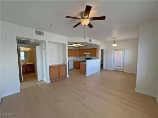 Photo #4: 2729779 Listing 