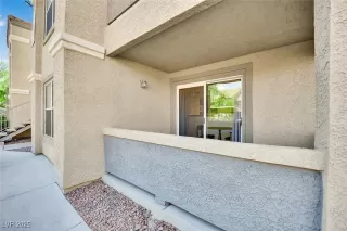 Photo #2: 2729807 Listing