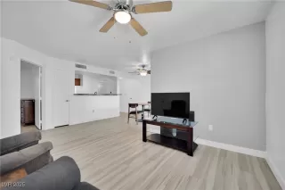 Photo #5: 2729807 Listing